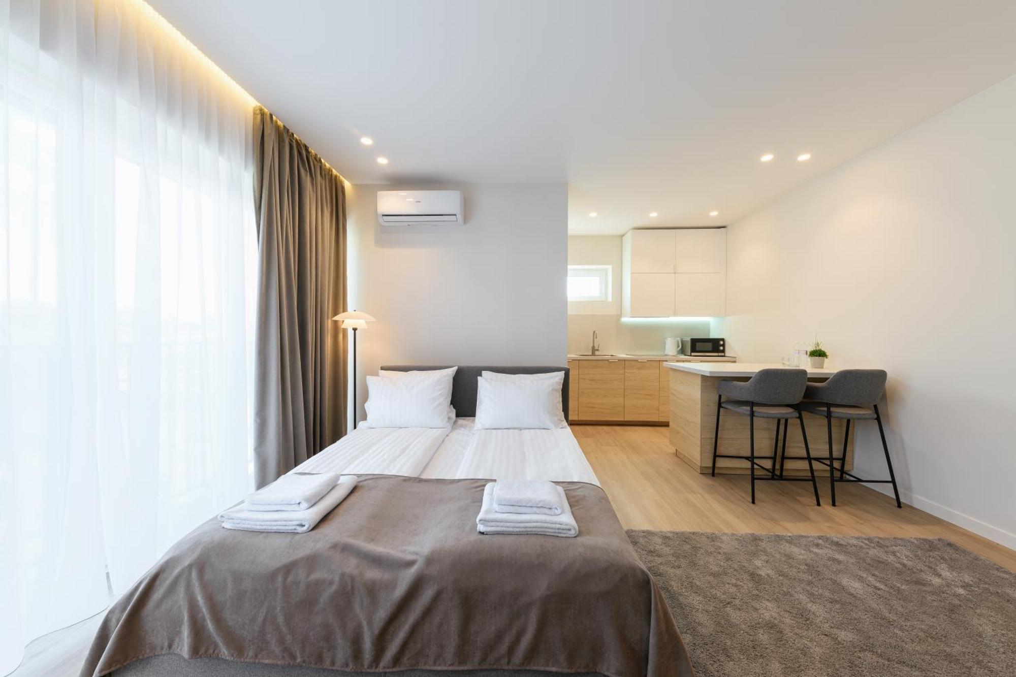 Мм Group Apartment 乌日霍罗德 外观 照片